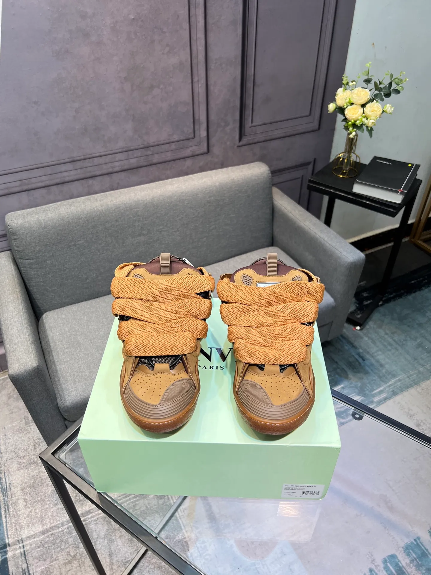 Men's men's shoes💰780 [LANVIN] Latest lace-up fashionable casual sneakers for couples High-quality CLAY couple series‼ ️ The latest trendy products of the season 🌈Many bloggers have planted grass and purchased the original open-mold customization. The upper and outsole are sewn with mark threads without edge sealing. Multiple material splicing combination design. Very versatile for fashionable and casual wear. Comfortable on the feet. Recommended for self-retention (upper cowhide + cow suede + breathable mesh) inner foot pad cowhide exclusive original open-mold clear logo rubber outsole ⚠️36-44 yards (45 custom-made)